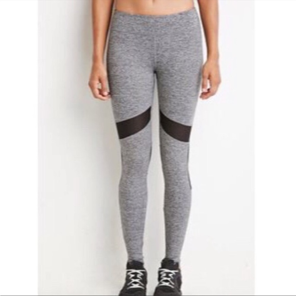 Forever 21 activewear gray with black cutout detail leggings Size XS